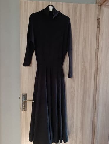 Qara qış donu materialı superdir S razmer 15 manat o biri donunda lalafo.az -da Qara qış donu materialı superdir S razmer 15 manat o biri donunda