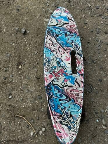 Graffiti dizaynlı kruyzer tipli skeytbord - Gövdə: Rəngarəng graffiti lalafo.az -da Graffiti dizaynlı kruyzer tipli skeytbord - Gövdə: Rəngarəng graffiti