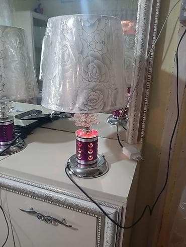 Güllü naxışlı abajurla masa lampası 2 eded naçinik 1 ededi 25 azn - lalafo.az -da Güllü naxışlı abajurla masa lampası 2 eded naçinik 1 ededi 25 azn -