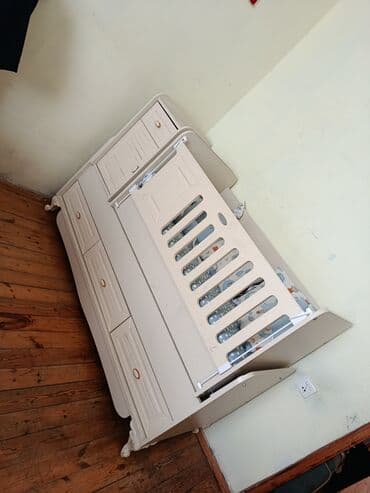 Oğlan və qız üçün, İşlənmiş, Dördbucaq, Beşik, Dəst ilə, Matras ilə, Yellənmə mexanizmsiz lalafo.az -da Oğlan və qız üçün, İşlənmiş, Dördbucaq, Beşik, Dəst ilə, Matras ilə, Yellənmə mexanizmsiz