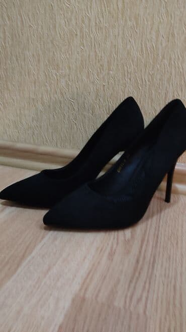 Tuflilər, Ölçü: 37, rəng - Qara, İşlənmiş lalafo.az -da Tuflilər, Ölçü: 37, rəng - Qara, İşlənmiş