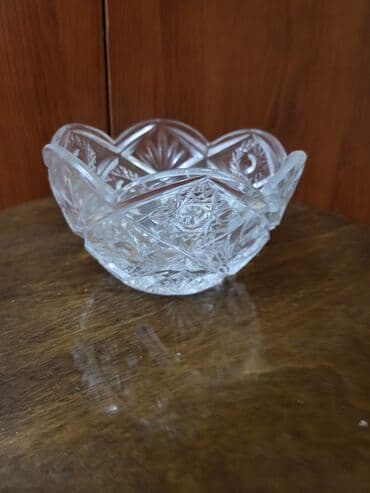 Kəsimli kristal şirniyyat qabı - Material: qalın kristal şüşə - lalafo.az -da Kəsimli kristal şirniyyat qabı - Material: qalın kristal şüşə -