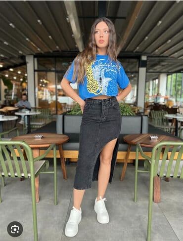 Teze Etiketli Qara rəngli, asimmetrik kəsikli cins ətək. Dizdən aşağı lalafo.az -da Teze Etiketli Qara rəngli, asimmetrik kəsikli cins ətək. Dizdən aşağı