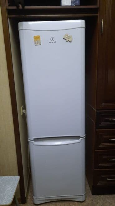 2 qapılı Indesit Soyuducu Satılır, rəng - Ağ lalafo.az -da 2 qapılı Indesit Soyuducu Satılır, rəng - Ağ