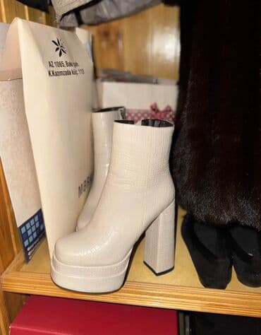 70 azn alınıb. 37,38 ölçü üçün. Qətiyyən geyinilməyib. Zərif bej lalafo.az -da 70 azn alınıb. 37,38 ölçü üçün. Qətiyyən geyinilməyib. Zərif bej