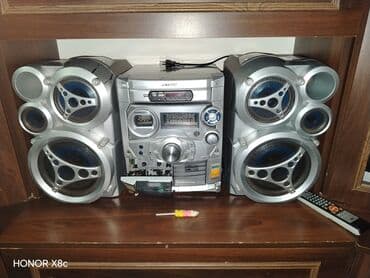 Güclü səs çıxışı olan ev audio sistemi Xüsusiyyətlər: - İki iri lalafo.az -da Güclü səs çıxışı olan ev audio sistemi Xüsusiyyətlər: - İki iri