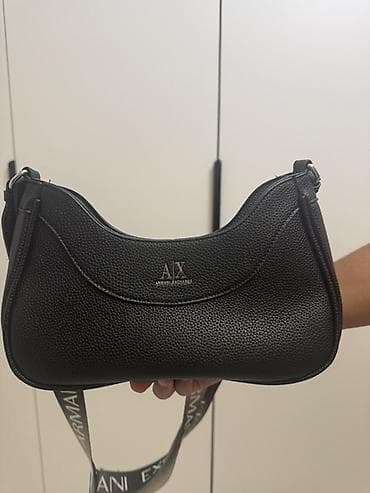 Armani Exchange (A|X) qadın çantası - Rəng: qara - Material lalafo.az -da Armani Exchange (A|X) qadın çantası - Rəng: qara - Material