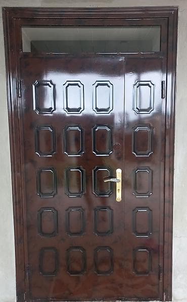 Metal giriş qapısı – ikiqanadlı, üst hissədə işıqlandırma üçün şüşə lalafo.az -da Metal giriş qapısı – ikiqanadlı, üst hissədə işıqlandırma üçün şüşə