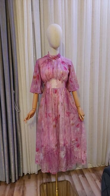 Qızılgül naxışlı çəhrayı/şamama tonlarında qadın paltarı,49 lalafo.az -da Qızılgül naxışlı çəhrayı/şamama tonlarında qadın paltarı,49