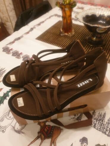 Qadın sandal modeli – S.THREE - Rəng: tünd qəhvəyi - Ölçü: 38 lalafo.az -da Qadın sandal modeli – S.THREE - Rəng: tünd qəhvəyi - Ölçü: 38