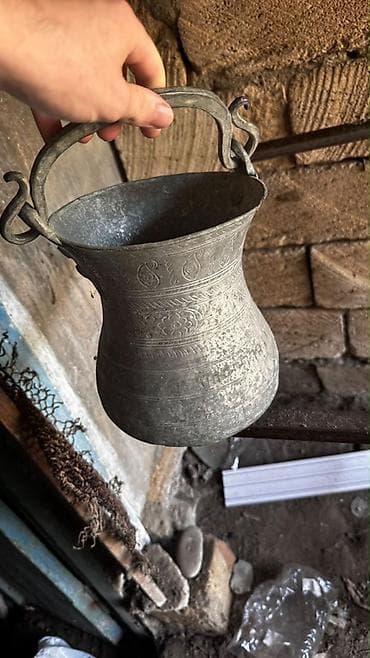 Mis qab – əl işi döymə məişət su qabı (ibrik/kuzə) - Material lalafo.az -da Mis qab – əl işi döymə məişət su qabı (ibrik/kuzə) - Material