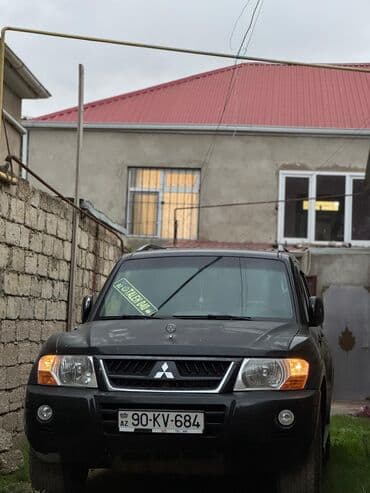 Mitsubishi Pajero: 3 l | 2006 il 300000 km Ofrouder/SUV lalafo.az -da Mitsubishi Pajero: 3 l | 2006 il 300000 km Ofrouder/SUV