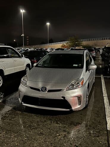 Toyota Prius: 1.8 l | 2014 il Sedan lalafo.az -da Toyota Prius: 1.8 l | 2014 il Sedan