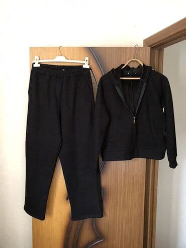 Qara idman dəsti – QuQu Fashion, ölçü 44 Tərkibi və dizayn: - 2 lalafo.az -da Qara idman dəsti – QuQu Fashion, ölçü 44 Tərkibi və dizayn: - 2