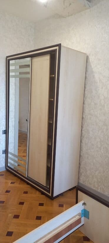 Unvan razin sokulu veziyetdedi deinlik 60 en 137 Hündürlüyü 210 lalafo.az -da Unvan razin sokulu veziyetdedi deinlik 60 en 137 Hündürlüyü 210