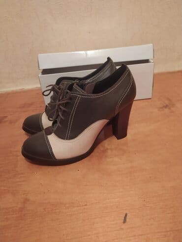 Qadın ayaqqabısı – klassik “oxford” üslubunda, hündur dabanlı - Rəng lalafo.az -da Qadın ayaqqabısı – klassik “oxford” üslubunda, hündur dabanlı - Rəng