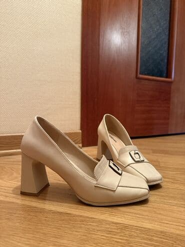 Bej rəngli qadın tuflisi – zərif klassik dizayn - Model: kvadrat lalafo.az -da Bej rəngli qadın tuflisi – zərif klassik dizayn - Model: kvadrat