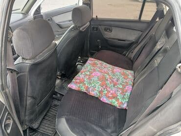 Avtomobilin salonu - 5 yerlik, arxa oturacaqda üçpunktlu lalafo.az -da Avtomobilin salonu - 5 yerlik, arxa oturacaqda üçpunktlu