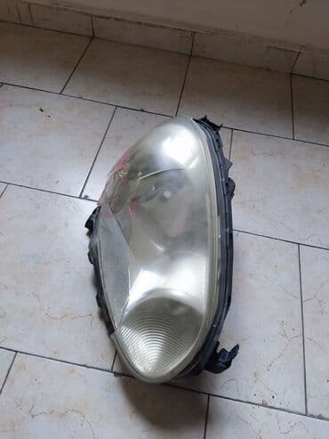 Sağ, Yaxın və uzaq vuran işıqlar Nissan, 2011 il, Orijinal lalafo.az -da Sağ, Yaxın və uzaq vuran işıqlar Nissan, 2011 il, Orijinal