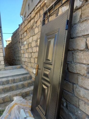 Bunker qapıları: Seyf qarı yeni - Material: qalın metal karkas, ön tərəfdə relyefli lalafo.az -da — 2 Bunker qapıları: Seyf qarı yeni - Material: qalın metal karkas, ön tərəfdə relyefli — 2