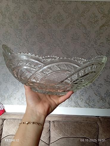 Böyük ölçülü Meyvə Vazi. Kəsikli naxışlı şüşə meyvə qabı - lalafo.az -da Böyük ölçülü Meyvə Vazi. Kəsikli naxışlı şüşə meyvə qabı -