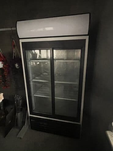 Uğur brendinin şüşə vitrinli ticarət soyuducusu - İkiqat sürüşən şüşə lalafo.az -da Uğur brendinin şüşə vitrinli ticarət soyuducusu - İkiqat sürüşən şüşə