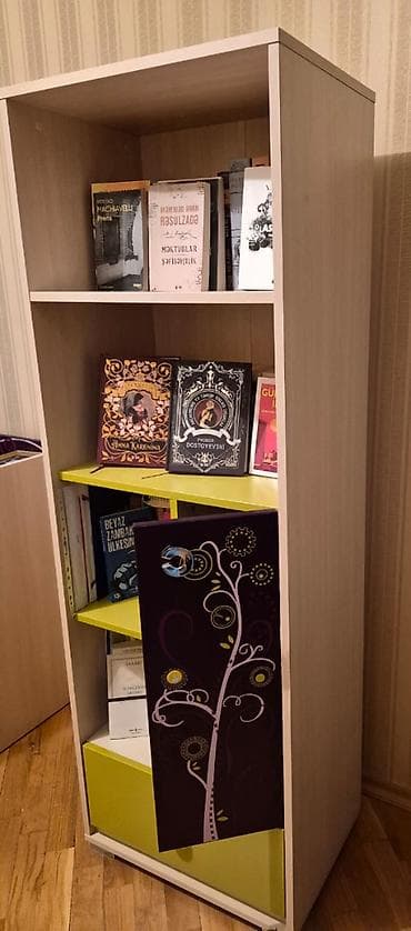 Satılır keyfiyyətli kitab şkafı. Möhkəm materialdan hazırlanıb lalafo.az -da Satılır keyfiyyətli kitab şkafı. Möhkəm materialdan hazırlanıb