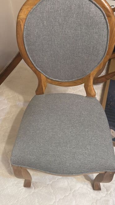 6 oturacaq biri 50azn. Unvan Inqilab m 4185 Nigaz lalafo.az -da 6 oturacaq biri 50azn. Unvan Inqilab m 4185 Nigaz