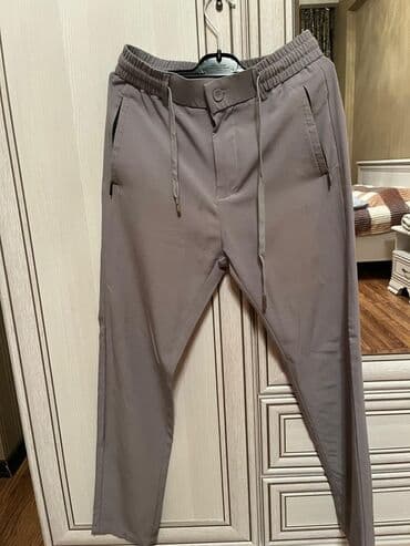 Kişi şalvarı – qum-boz rəng - Kəsim: düz paça, rahat siluet - Bel lalafo.az -da Kişi şalvarı – qum-boz rəng - Kəsim: düz paça, rahat siluet - Bel