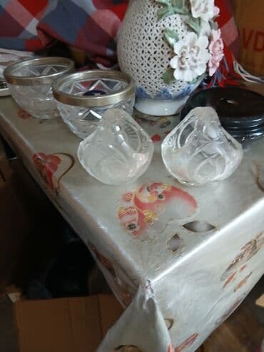 Kəsilmiş naxışlı şüşə qab dəsti - Material: qalın kəsilmiş şüşə lalafo.az -da Kəsilmiş naxışlı şüşə qab dəsti - Material: qalın kəsilmiş şüşə