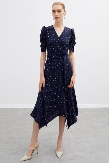 150 azn ə alınıb,1 dəfə geyilib lalafo.az -da 150 azn ə alınıb,1 dəfə geyilib