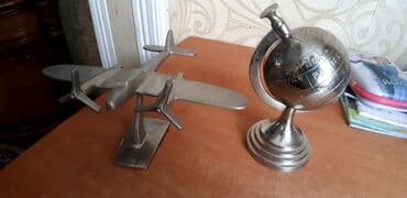 Metal dekorativ dəst – təyyarə maketi və qlobus - Material: tam metal lalafo.az -da Metal dekorativ dəst – təyyarə maketi və qlobus - Material: tam metal