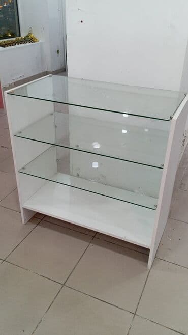 Şüşə vitrin rəf. Ünvan:"Dəbli Libas" mağazası, Bakıxanov qəsəbəsi lalafo.az -da Şüşə vitrin rəf. Ünvan:"Dəbli Libas" mağazası, Bakıxanov qəsəbəsi