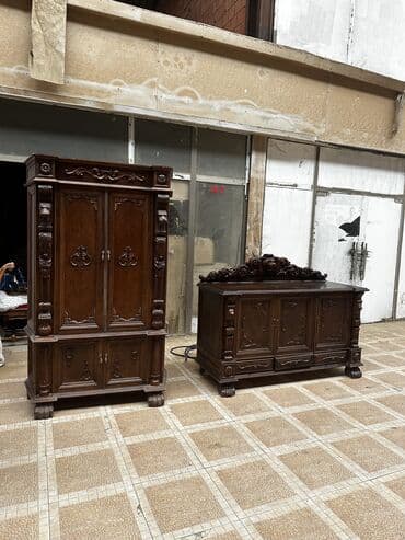 Antıkvar mebel temiz qoz ağacından şkaf ve kamot şirli mebel biri lalafo.az -da Antıkvar mebel temiz qoz ağacından şkaf ve kamot şirli mebel biri
