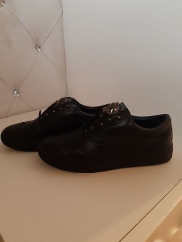 Ölçü: 37, rəng - Qara, İşlənmiş lalafo.az -da Ölçü: 37, rəng - Qara, İşlənmiş