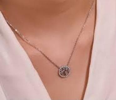 Pandora 925 Zərif dairəvi medalionlu boyunbağı - Material: gümüş at lalafo.az Pandora 925 Zərif dairəvi medalionlu boyunbağı - Material: gümüş