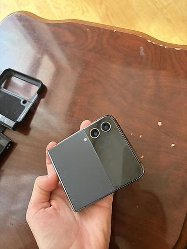 Samsung Galaxy Z Flip 4, 256 GB, rəng - Qara, Barmaq izi lalafo.az -da Samsung Galaxy Z Flip 4, 256 GB, rəng - Qara, Barmaq izi