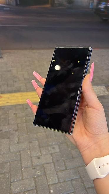 Samsung Galaxy S22 Ultra, 256 GB, rəng - Qara, Simsiz şarj lalafo.az -da Samsung Galaxy S22 Ultra, 256 GB, rəng - Qara, Simsiz şarj