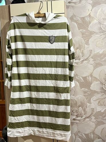 Zolaqlı kapüşonlu tunika/sviter - Rəng: yaşıl-ağ enli üfüqi zolaqlar lalafo.az -da Zolaqlı kapüşonlu tunika/sviter - Rəng: yaşıl-ağ enli üfüqi zolaqlar