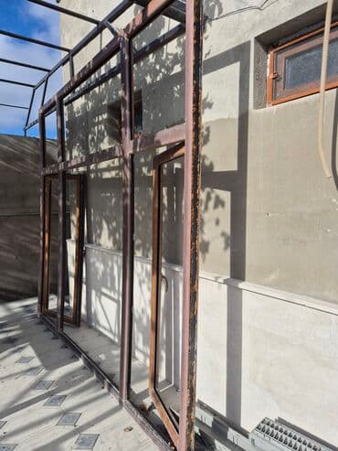 - Ön fasadda iri vitraj sahələri üçün bölmələr, 2 ədəd dönər-açılan lalafo.az -da - Ön fasadda iri vitraj sahələri üçün bölmələr, 2 ədəd dönər-açılan