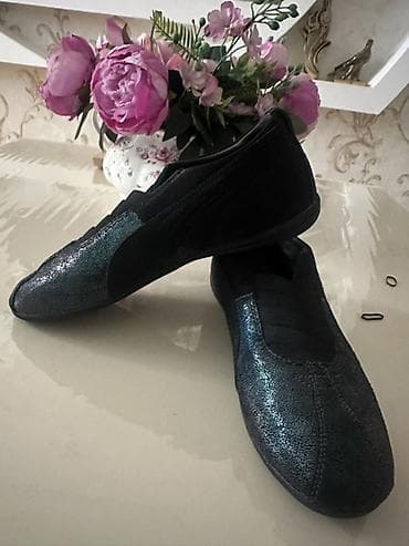 Qara rəngli unisex slip-on idman ayaqqabısı - Dizayn: Zərif, aşağı lalafo.az -da Qara rəngli unisex slip-on idman ayaqqabısı - Dizayn: Zərif, aşağı