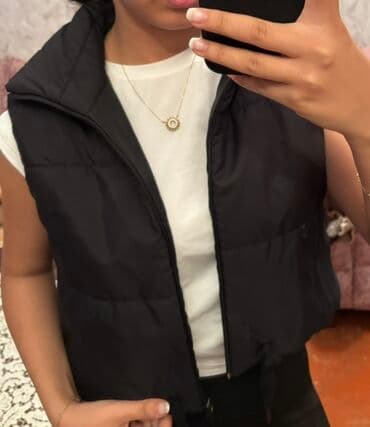 Qadınlar üçün qara rəngli puf şişmə jilet
10 azn lalafo.az -da Qadınlar üçün qara rəngli puf şişmə jilet
10 azn