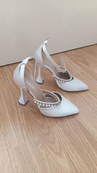 Tuflilər, Ölçü: 35.5, rəng - Ağ, Yeni lalafo.az -da Tuflilər, Ölçü: 35.5, rəng - Ağ, Yeni