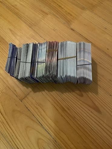 Toplu kolleksiya kartları dəsti 400 den çox kart 20 manat tez alın lalafo.az -da Toplu kolleksiya kartları dəsti 400 den çox kart 20 manat tez alın
