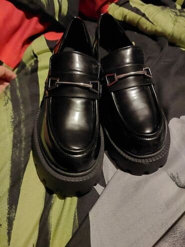 Tuflilər, Ölçü: 39, Yeni lalafo.az -da Tuflilər, Ölçü: 39, Yeni