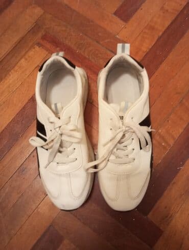 Ölçü: 40, rəng - Ağ, İşlənmiş lalafo.az -da Ölçü: 40, rəng - Ağ, İşlənmiş