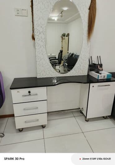Makiyaj üçün masa, Güzgülü lalafo.az -da Makiyaj üçün masa, Güzgülü