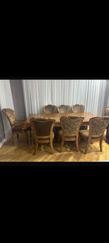 Qonaq otağı üçün, İşlənmiş, Açılan, 8 stul lalafo.az -da Qonaq otağı üçün, İşlənmiş, Açılan, 8 stul