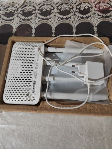 Xiaomi Mi Router 4A geniş əhatə dairəsi təmin edən dörd antenaya lalafo.az -da Xiaomi Mi Router 4A geniş əhatə dairəsi təmin edən dörd antenaya