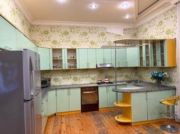 Mətbəx mebeli dəsti – künc yerləşimli, geniş iş səthi və çoxsaylı lalafo.az -da Mətbəx mebeli dəsti – künc yerləşimli, geniş iş səthi və çoxsaylı